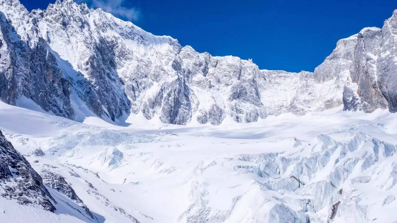 云南玉龙雪山旅游 云南玉龙雪山旅游需要准备什么